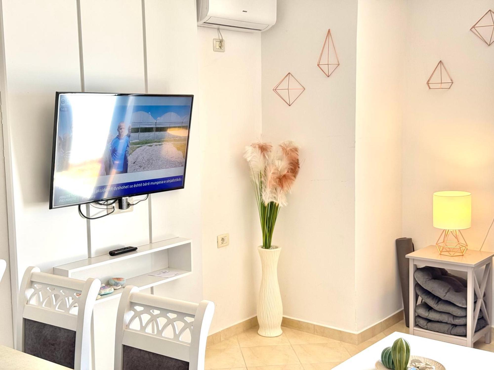 Sun & Sea Apartment Saranda Ngoại thất bức ảnh