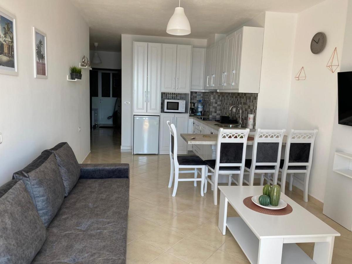 Sun & Sea Apartment Saranda Ngoại thất bức ảnh